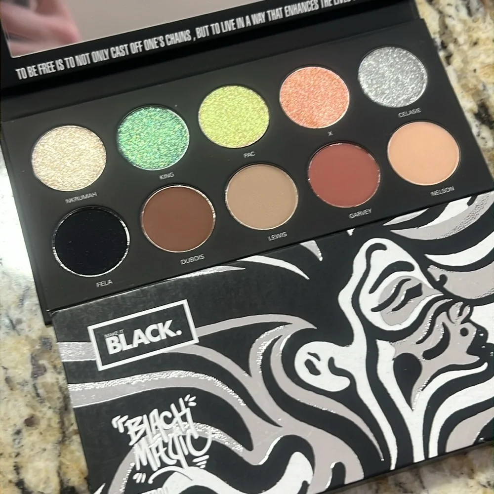 🌙♣️Uoma Beauty Black Magic Freedom Palette